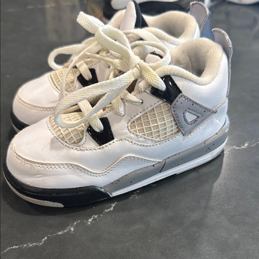 Kids Jordan 4s